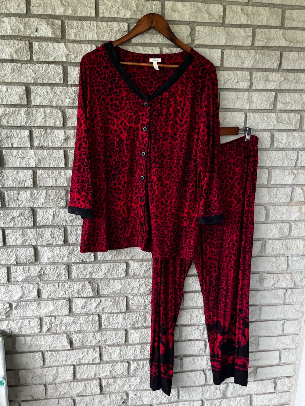 SOMA  Red/Black Mixed Leopard Print 2 Piece Pajama Set Size XL